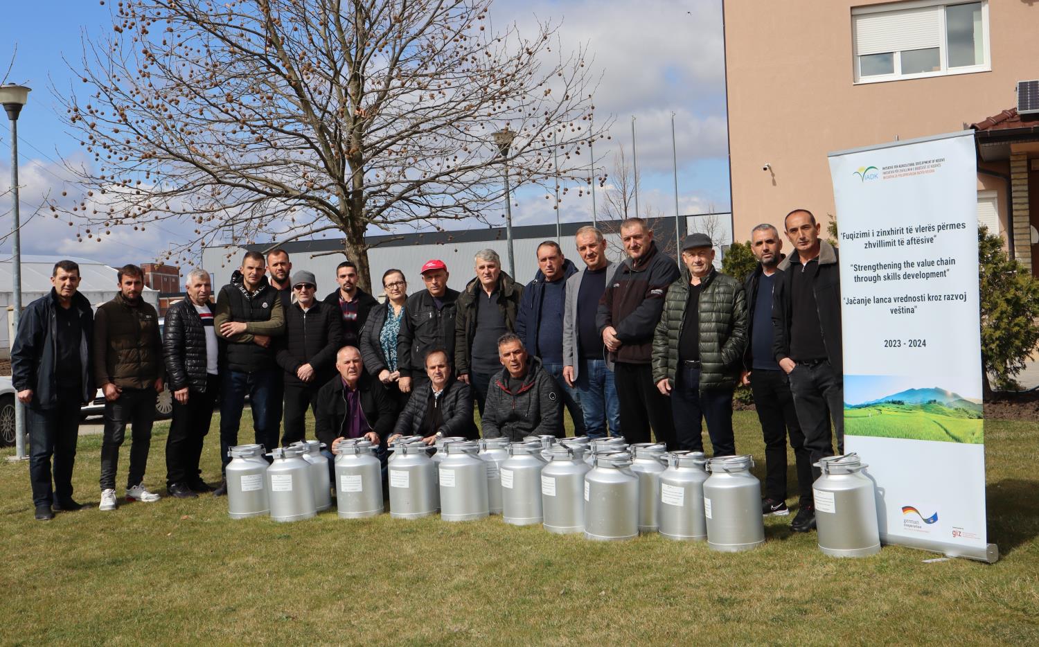 THE FARMERS OF THE MUNICIPALITIES OF VUSHTRRIS AND MALISHEVA GET SUPPORTED WITH MILK CANS