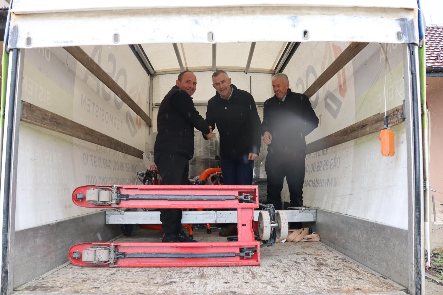 The support of farmers continues with grants in the livestock sector