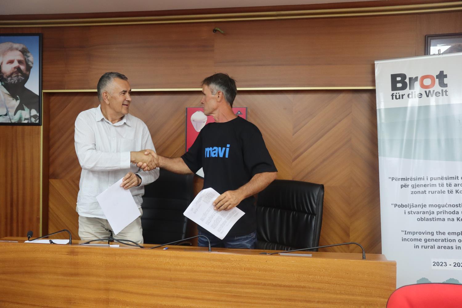 IADK supports 10 beekeepers in Skënderaj with anti-varo hives